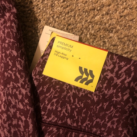 Women’s Yoga pants - Picture 3 of 5